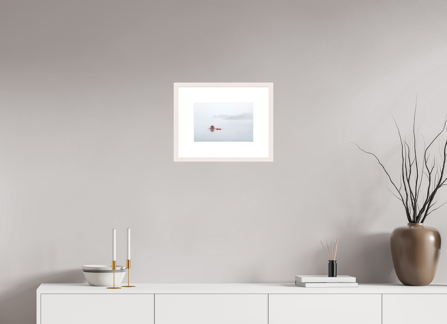 30 x 20 cm, Fine Art Print gerahmt Im Küstennebel ein Zuhause--Wandbild, Wandkunst, Fine Art Print, Leinwand, Acryldruck, Alu-Dibond