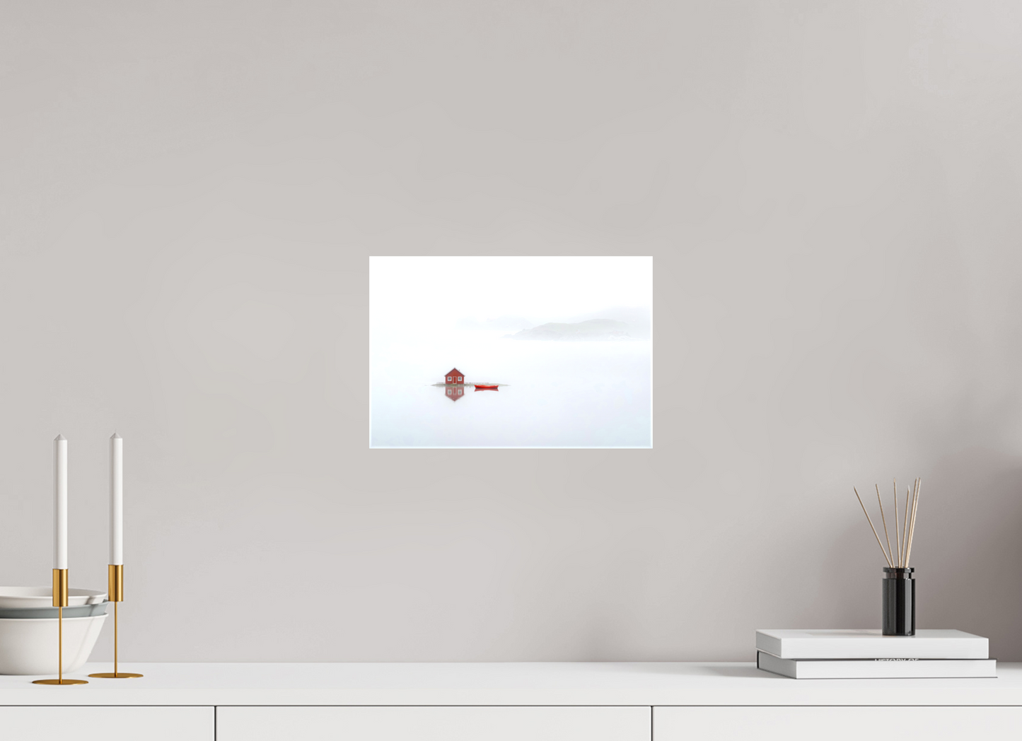 30 x 20 cm, Leinwand glänzend Im Küstennebel ein Zuhause--Wandbild, Wandkunst, Fine Art Print, Leinwand, Acryldruck, Alu-Dibond