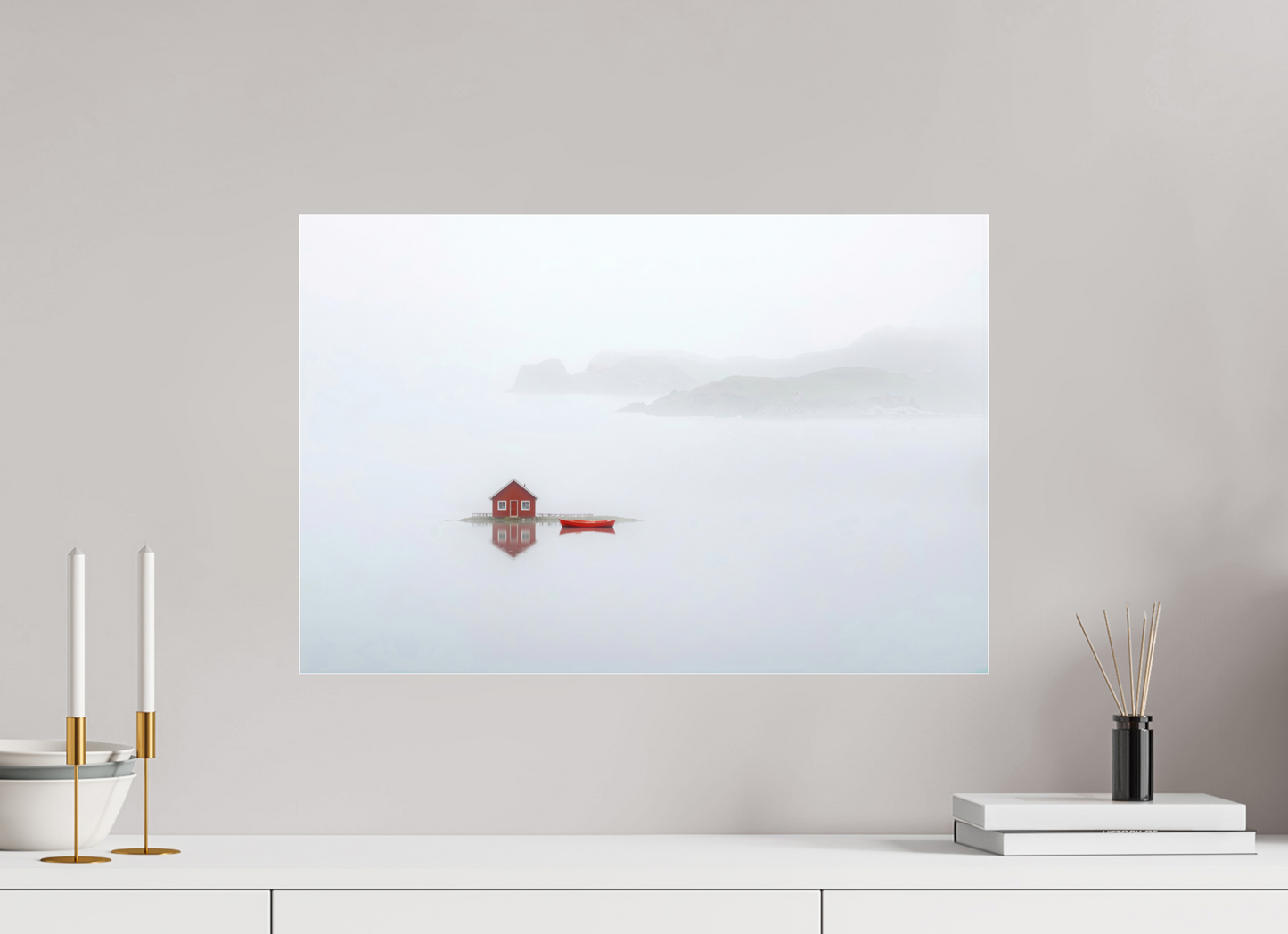 60 x 40 cm, Fine Art Pigmentdruck hinter Acrylglas Im Küstennebel ein Zuhause--Wandbild, Wandkunst, Fine Art Print, Leinwand, Acryldruck, Alu-Dibond